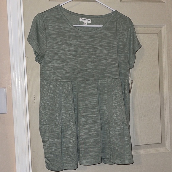 Tops - Full Circle Trends with Love top